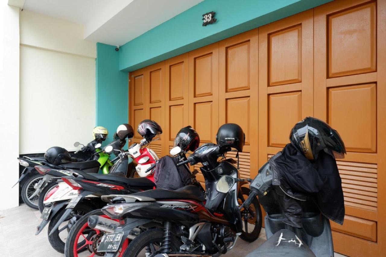 Reddoorz Hostel Near Kota Lama Semarang Zewnętrze zdjęcie
