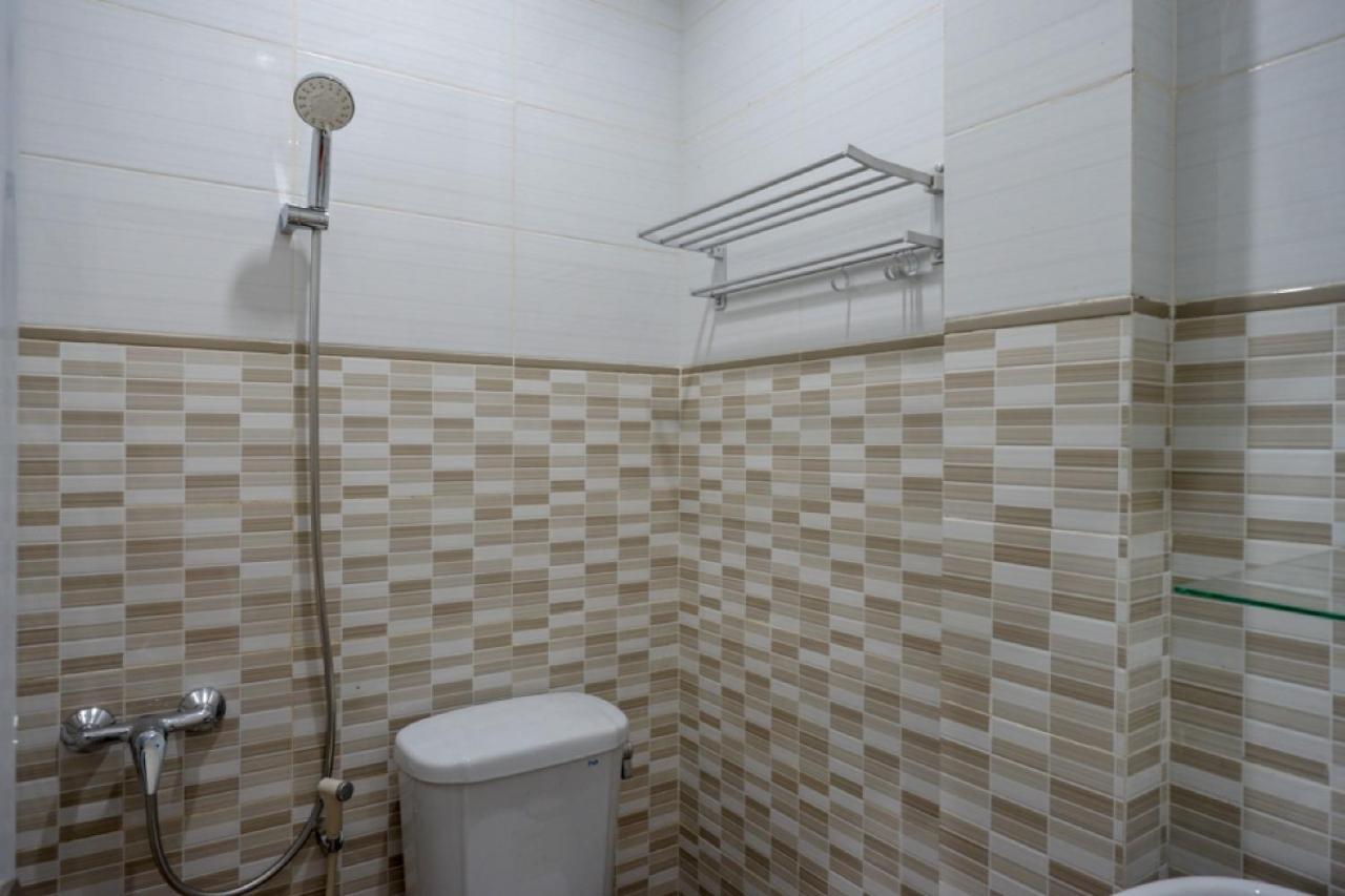 Reddoorz Hostel Near Kota Lama Semarang Zewnętrze zdjęcie