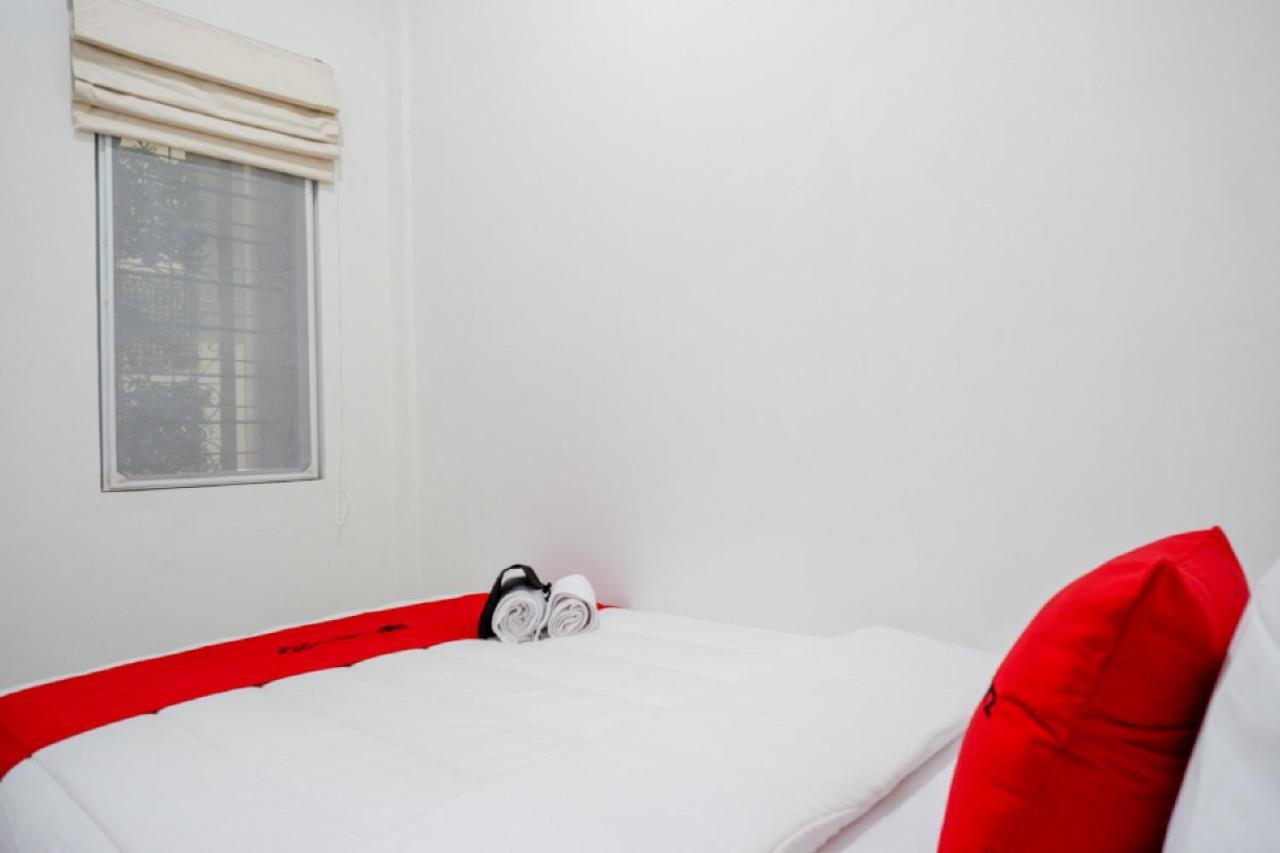 Reddoorz Hostel Near Kota Lama Semarang Zewnętrze zdjęcie