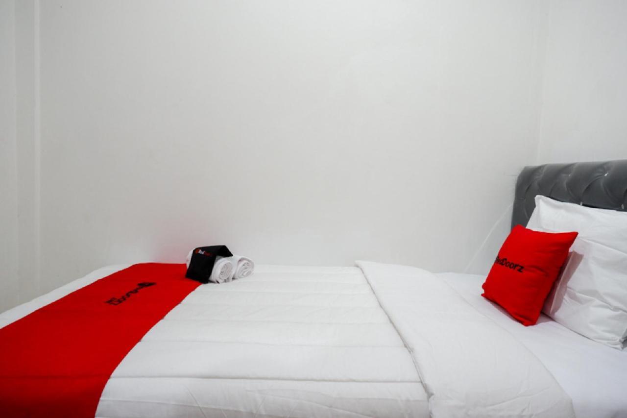 Reddoorz Hostel Near Kota Lama Semarang Zewnętrze zdjęcie